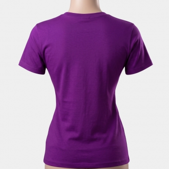 CAMISETA FEMININA ROXA  LOGO EMBORRACHADA